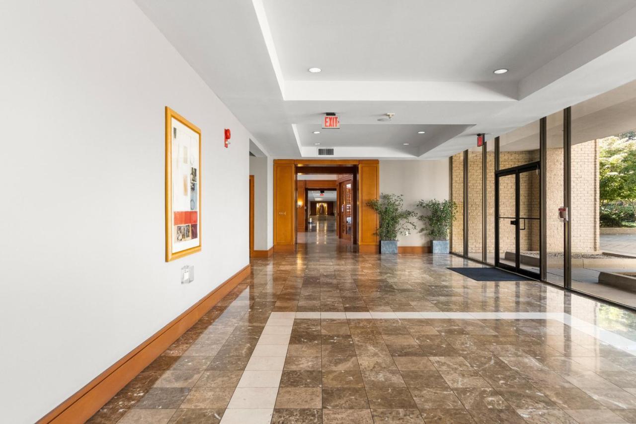Urbandelight Crystal City Mins To Dc Free Parking アーリントン エクステリア 写真