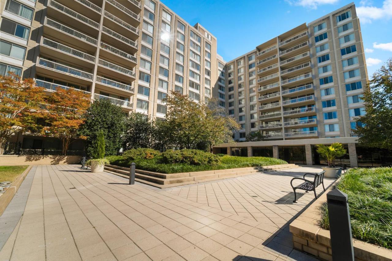 Urbandelight Crystal City Mins To Dc Free Parking アーリントン エクステリア 写真